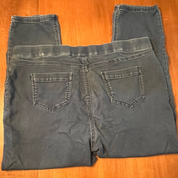 Jegging style pants - Picture 2 of 3